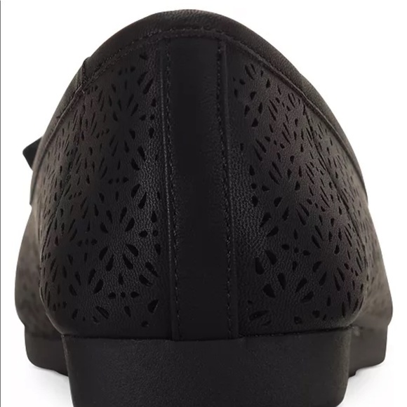 Odeysa Memory Foam Perforated Ballet Flats - Picture 4 of 8